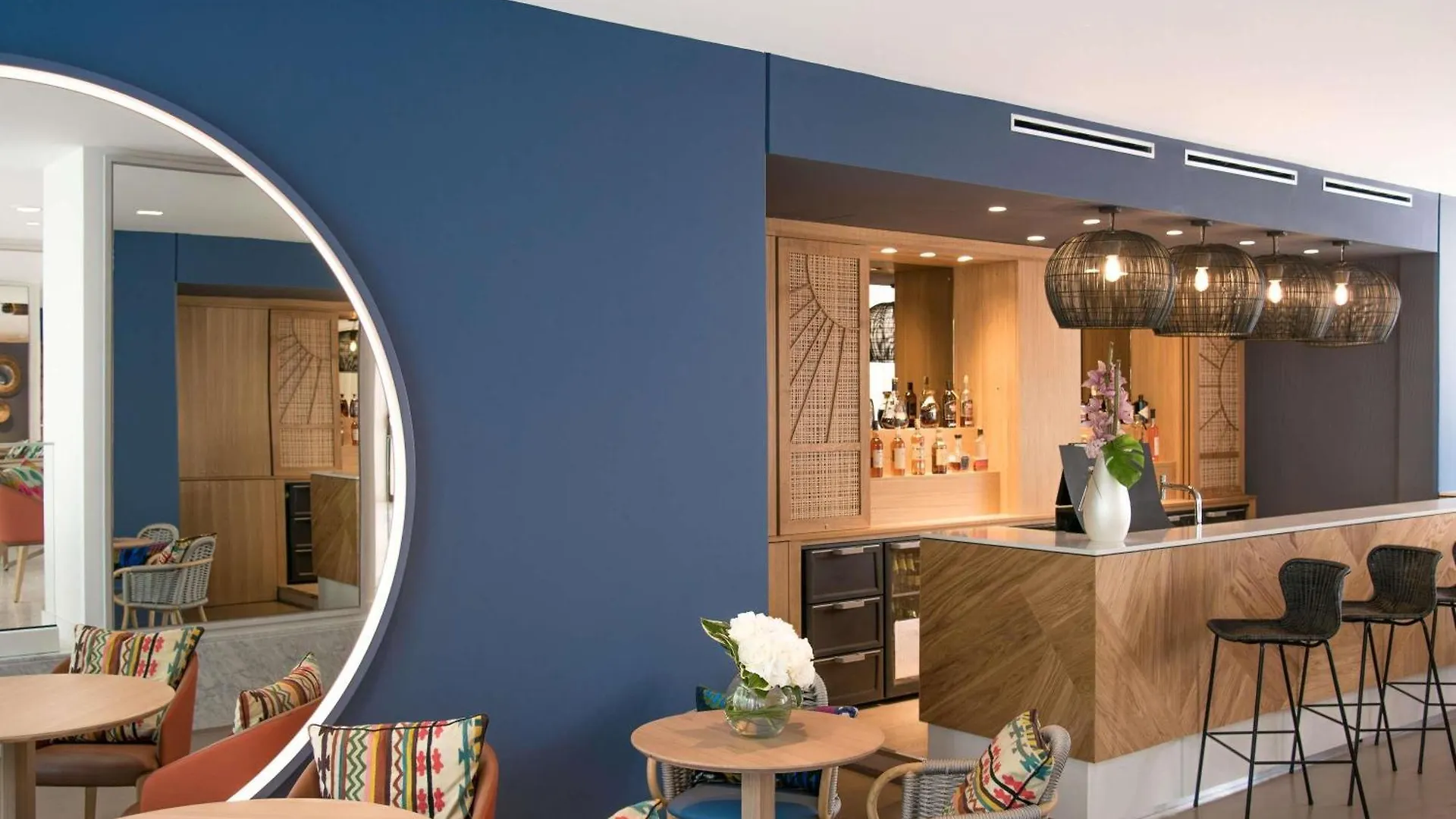 Croisette Beach Hotel Cannes - Mgallery Collection 4*,